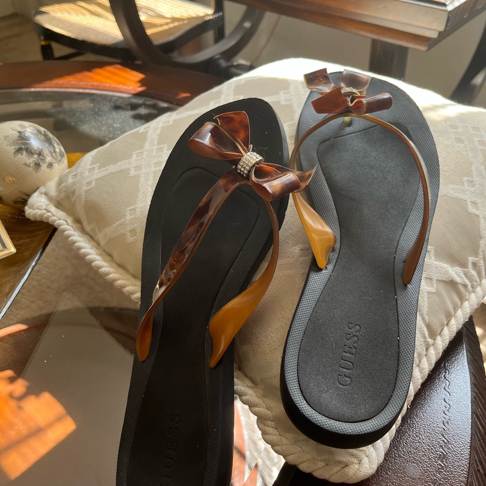 Guess flip flops size 41 (9.5 W)